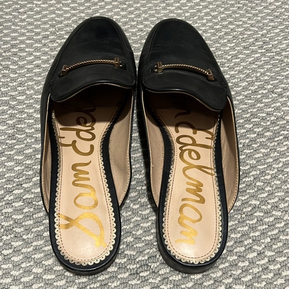 Black mule with gold headwear by Sam Edelman. - Picture 2 of 8